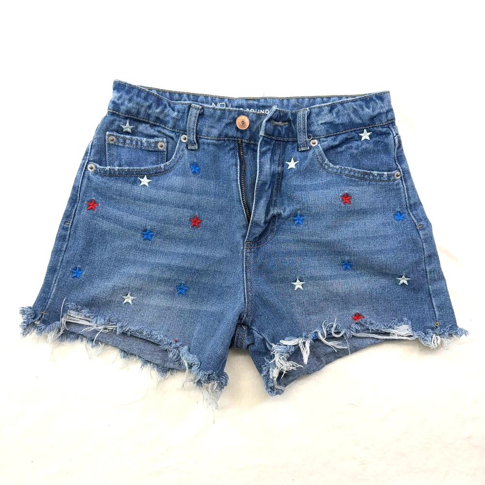 No Boundaries Size 3 Cut Off Denim Shorts Red Blue‎ Embroidered Stars Patriotic